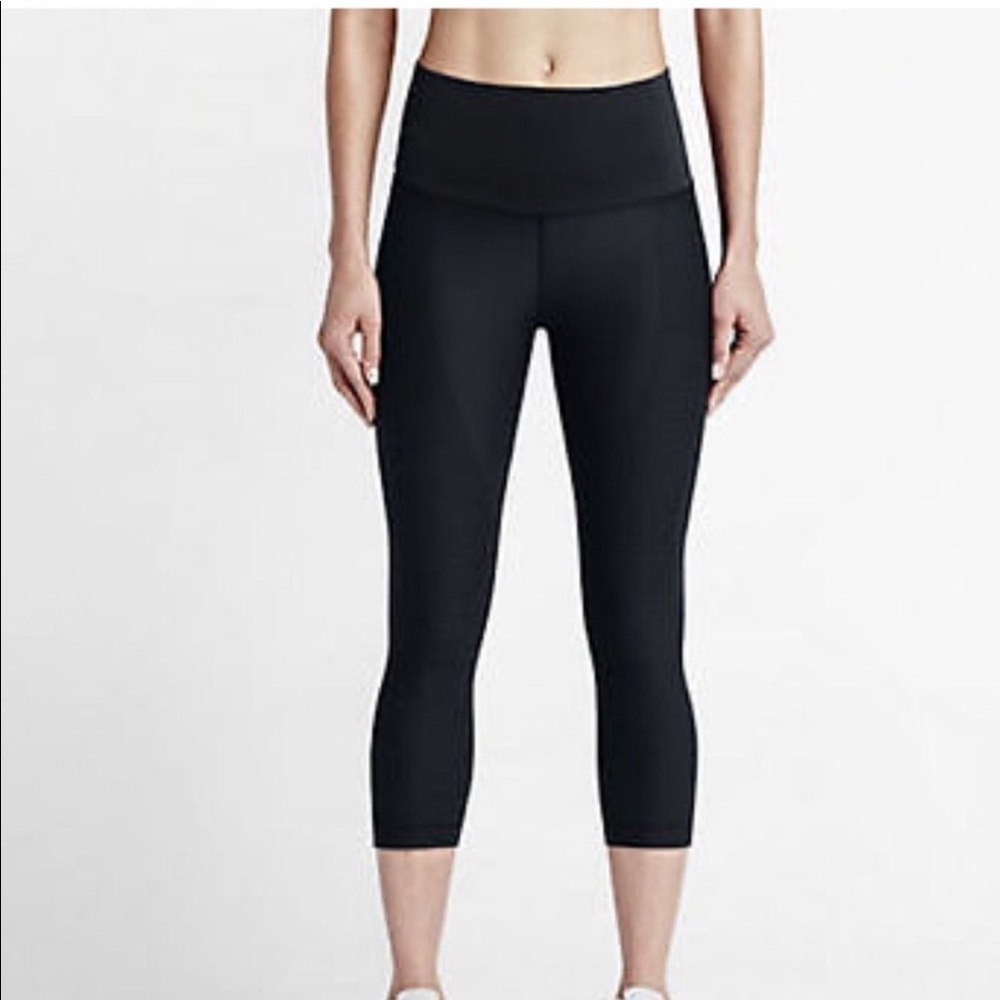 Nike Black Capri Leggings